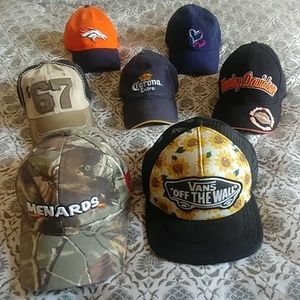 Caps